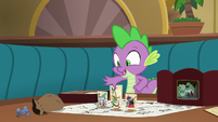 Spike setting up the game again S6E17