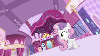 Sweetie Belle runs from living curtains S4E01
