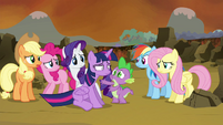 Twilight's friends gathering around Twilight S4E26