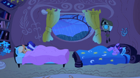 Twilight, AJ, and Rarity sleeping S1E08