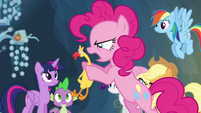 Pinkie shouting at Boneless S4E25