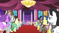 Ponies glaring at Pinkie S1E26