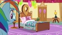 Rainbow finds Pinkie Pie in bed S6E15