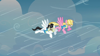 The two pegasi being hindered by the winds S3E07