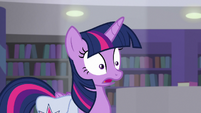 Twilight surprised to see the librarian S9E5