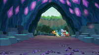 Young Six running to Cave of Harmony S9E3