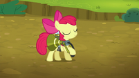 Apple Bloom accomplishes her job S5E04