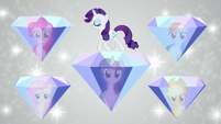 Rarity surrounded by friendship diamonds S7E2