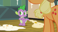 Spike concerned about Twilight S03E09