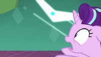 Starlight gets pulled into the black hole S7E1