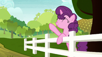 Sugar Belle waving to Big McIntosh S8E12