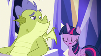 Twilight Sparkle shaking her head S8E24