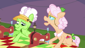 Apple Rose "think he's racing with his cousin" S3E8