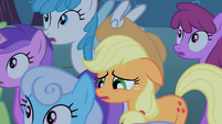 Applejack afraid S01E18