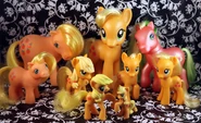 Applejack toys by pullip junk.jpg (668 KB) Assorted G1, G3, and G4 Applejack toys