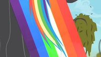 Rainbow leaving a rainbow trail S4E07