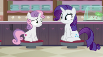 Rarity and Sweetie Belle sitting in the ice cream shop S7E6