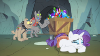 Rarity getting vain comfort S1E19