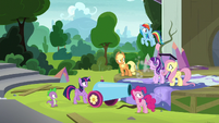 Rarity speeding off-screen S8E7