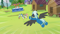 Thunderlane diving down toward the foals S7E21