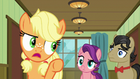 Young Applejack "don't lose that gurney!" S6E23