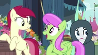 Merry May cuts in front of Rarity S7E19.png (908 KB)
