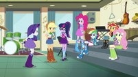 Rarity glaring at her friends EGS1