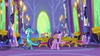 Twilight offers to show Ember around town S7E15.png (899 KB)