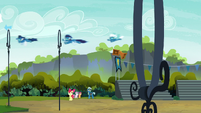 Wonderbolts fly over CMC and Thunderlane S7E21