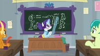 Rarity teaching about fashion theory S8E1