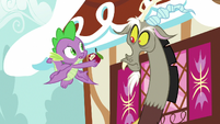 Spike "she didn't see the apple!" S9E23