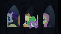 Spike and friends in castle corridor S4E03