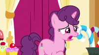 Sugar Belle "Spike and Discord are outside" S9E23