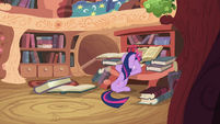 Twilight trying to think S2E20