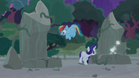 Mistmane's flower falls to rock pedestal S7E25