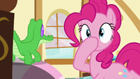Pinkie Pie hears a sound at her bedroom window S7E23