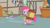 Pinkie Pie marching S01E10