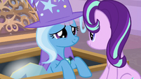 Trixie gives Starlight a good-luck smile S9E24