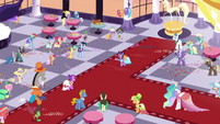 Twilight Sparkle addressing the ballroom S5E7