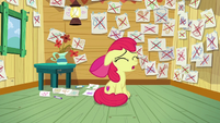 Apple Bloom singing --I never imagined myself out on my own-- S6E4