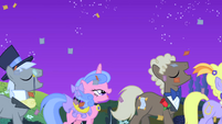 Caesar, Royal Ribbon, Sealed Scroll, and Lyrica singing after Rainbow Dash's solo S1E26
