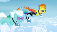 Rainbow, Spitfire and Fleetfoot eating while flying S4E10