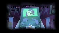 Sapphire and ponies ridiculing Rarity S4E19