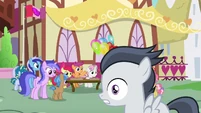 Scootaloo calling out to Rumble S7E21.png (1.07 MB) Scootaloo calling out to Rumble S7E21