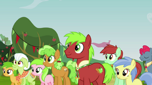The Apples watching S3E08.png