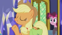 "And I reckon it can't be how Pinkie's does it."