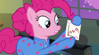 Pinkie holding smile-to-frown ratio graph S7E4