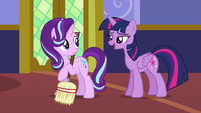 Twilight Sparkle --didn't I see you sewing with Rarity--- S6E21