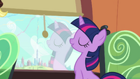 Twilight has faith in Spike as a leader S03E12