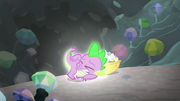 Spike glowing S6E5